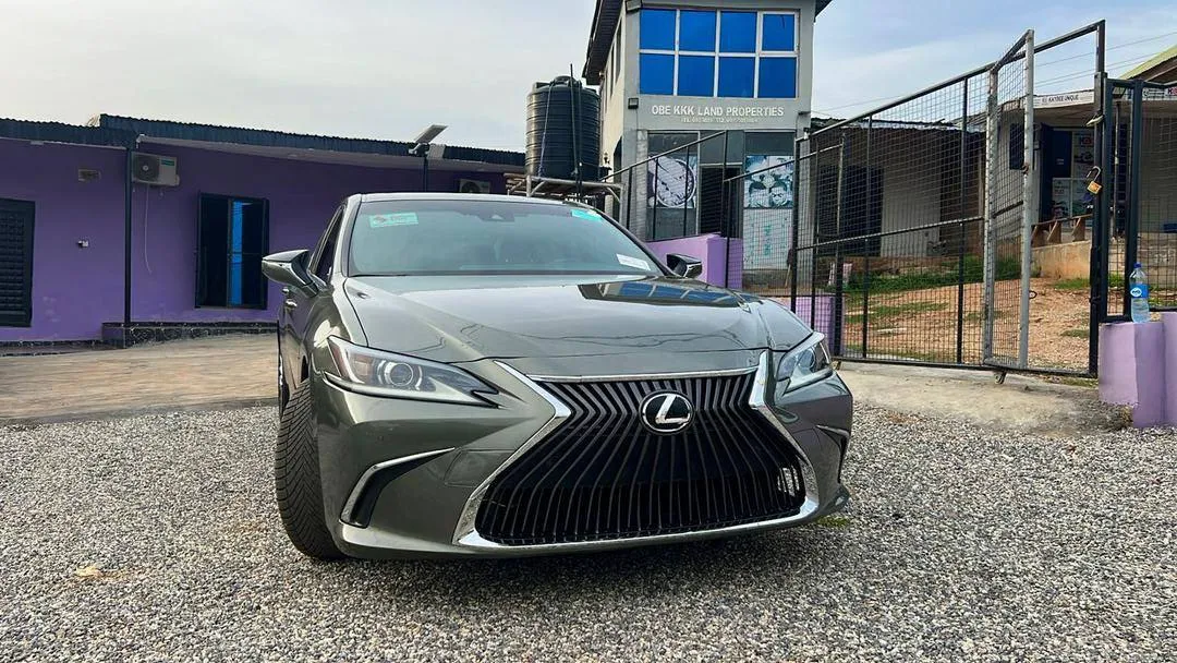 Lexus TX 350